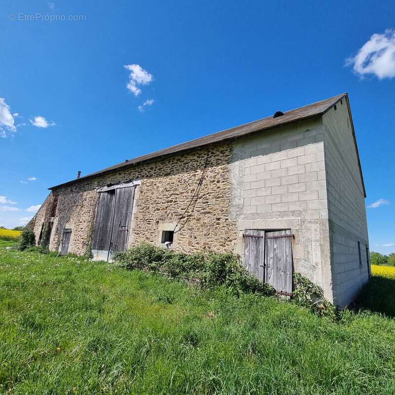 Grange à 200 mètres du 1er voisin ! - photo 15