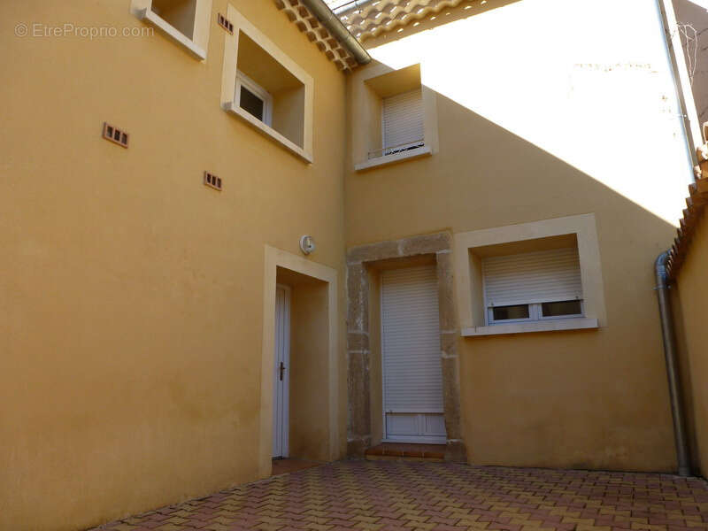 Maison à UCHAUX