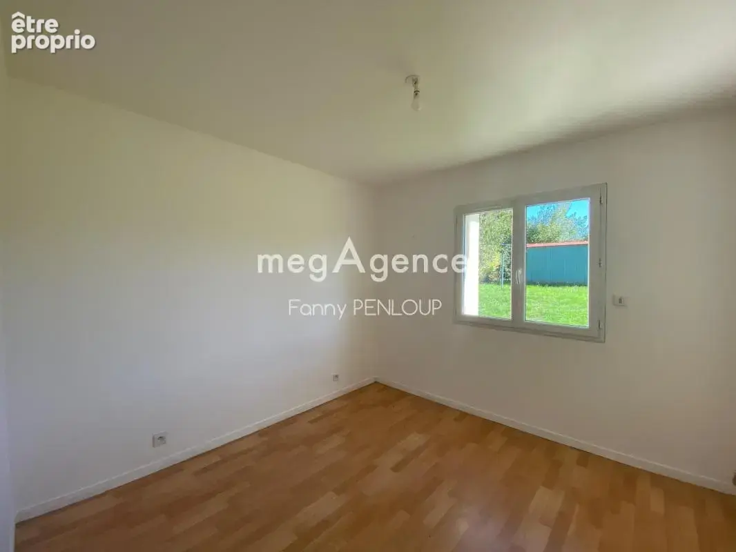 LA COLOMBE - 50800 : Maison de plain-pied de 111 m2 avec jardin et garage - photo 8