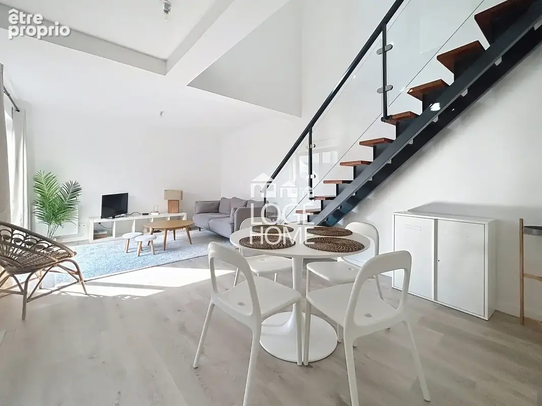 Appartement 82 m² à Croix  - photo 3
