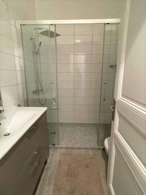 salle d'eau chambres en enfilade - Maison à AUCH