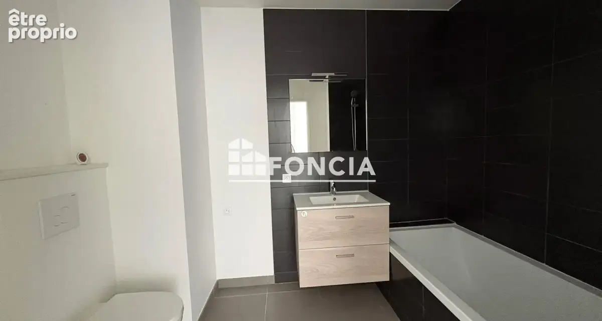  À vendre – Appartement T2 lumineux à Ginko avec balcon et parking couvert - photo 7