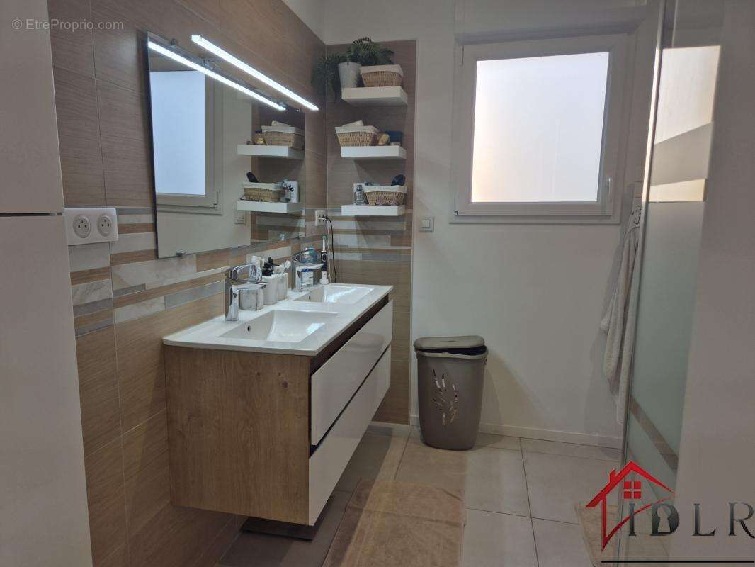 Maison à SAINTE-MARIE-DU-LAC-NUISEMENT