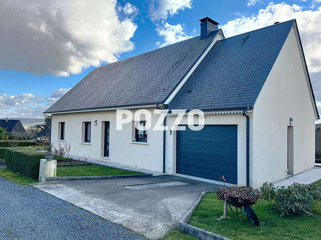 Maison à TESSY-SUR-VIRE