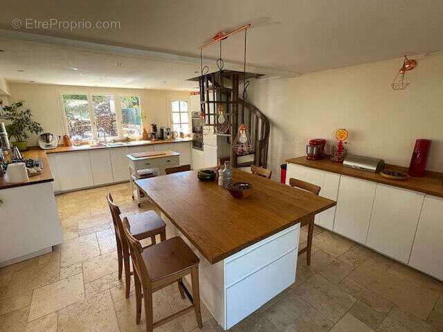 Maison 228 m² à Mery-Sur-Marne  - photo 6