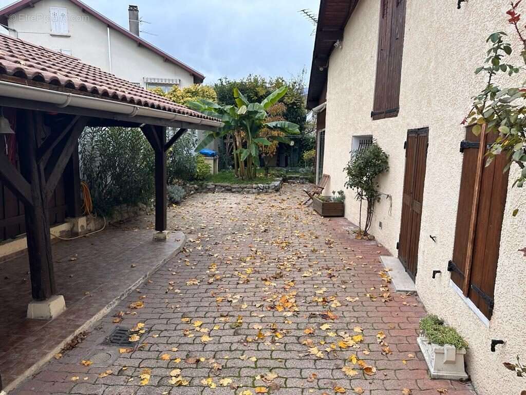 Maison à EYBENS