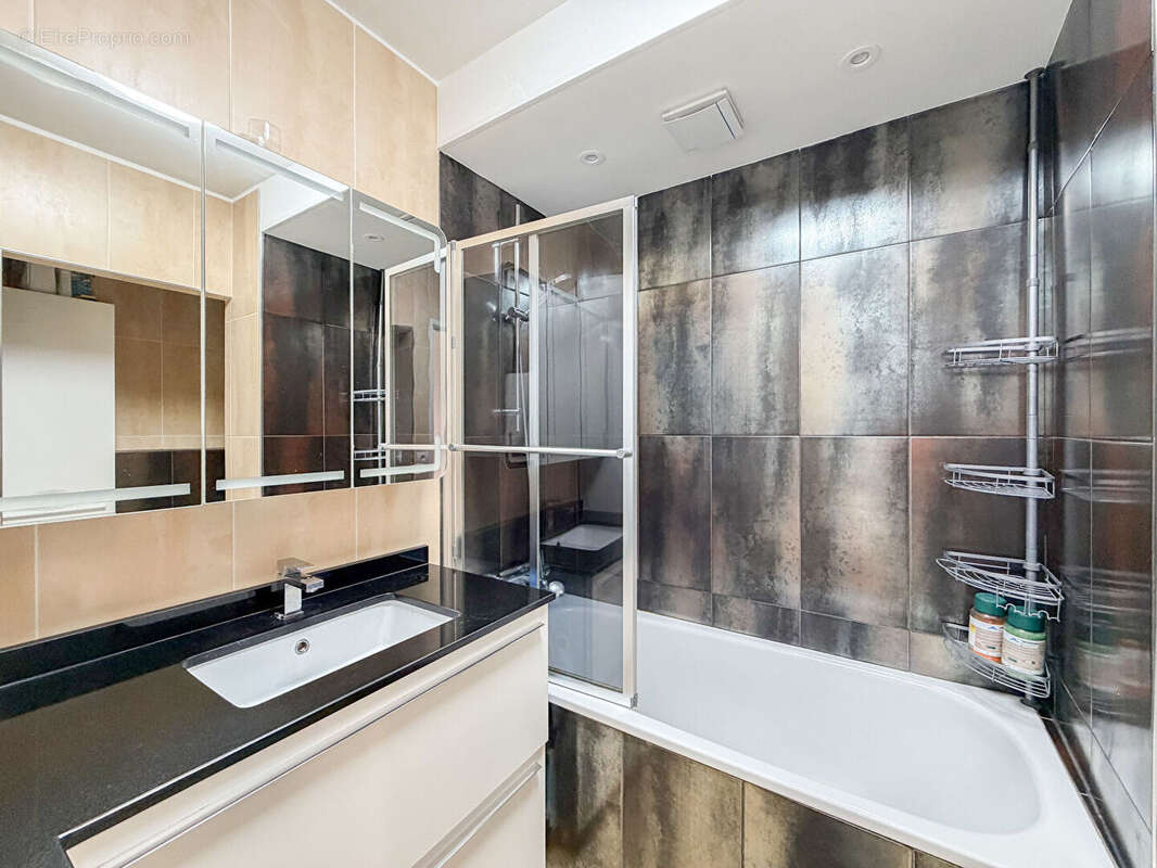 Appartement à NANTERRE