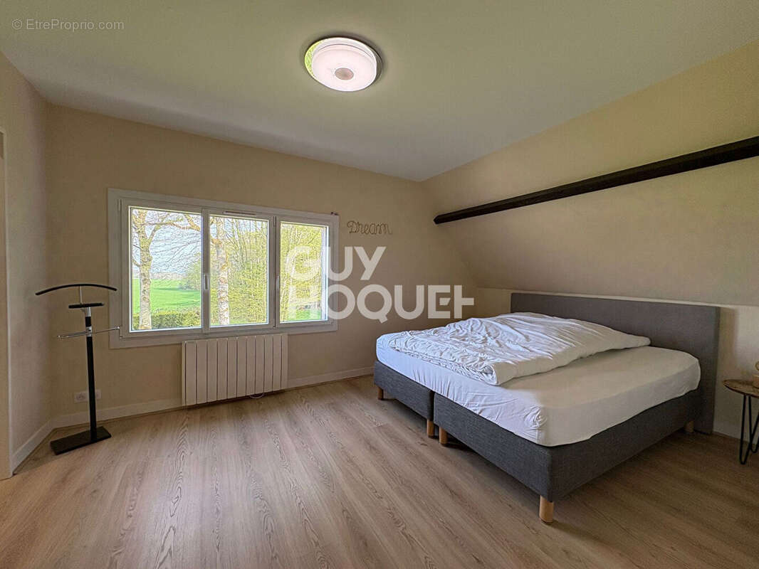 Maison à PULLAY