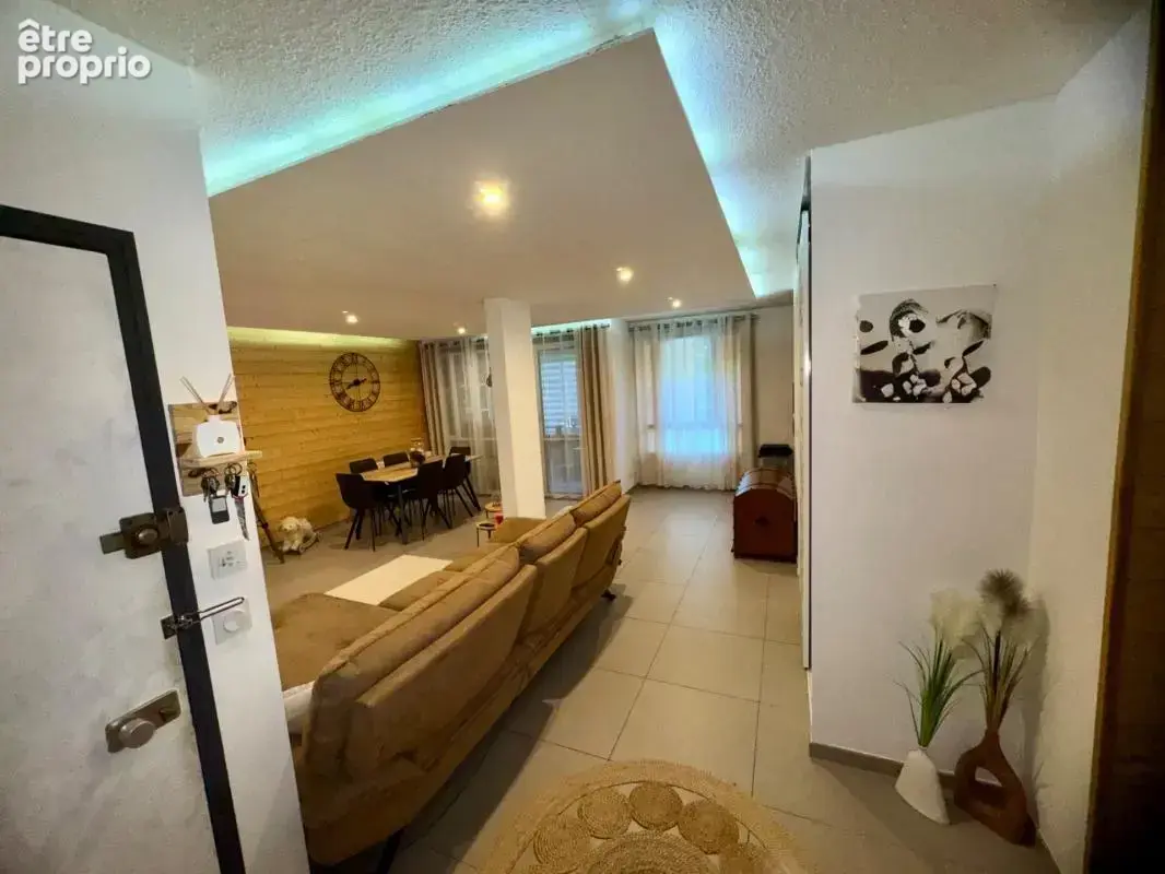 Appartement T3 rénové de 75 m² avec loggia – Annecy/Cran-Gevrier - photo 3