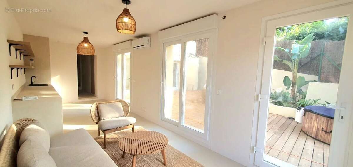 Appartement à VILLENEUVE-LOUBET