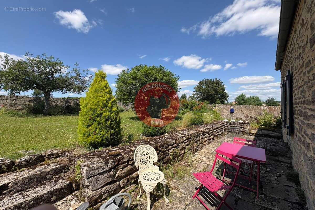 Maison à PRECY-SOUS-THIL