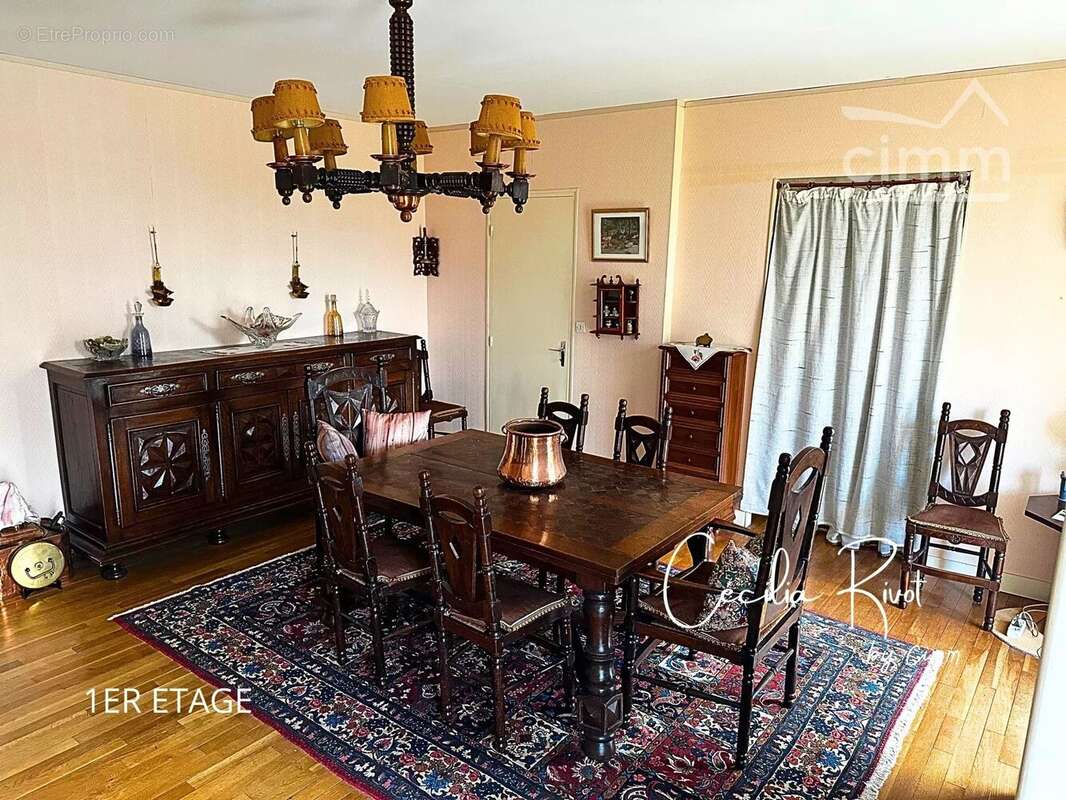 Maison à PRIGNAC-ET-MARCAMPS