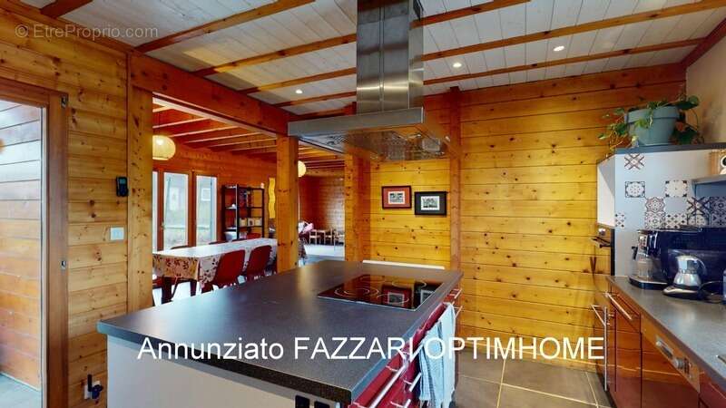 Maison à CHARENCY-VEZIN