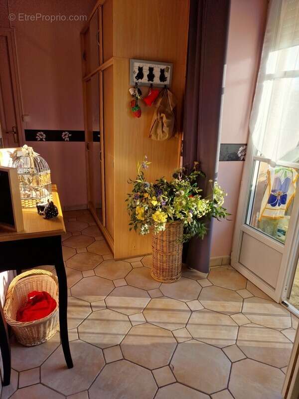 Appartement à CONTREXEVILLE