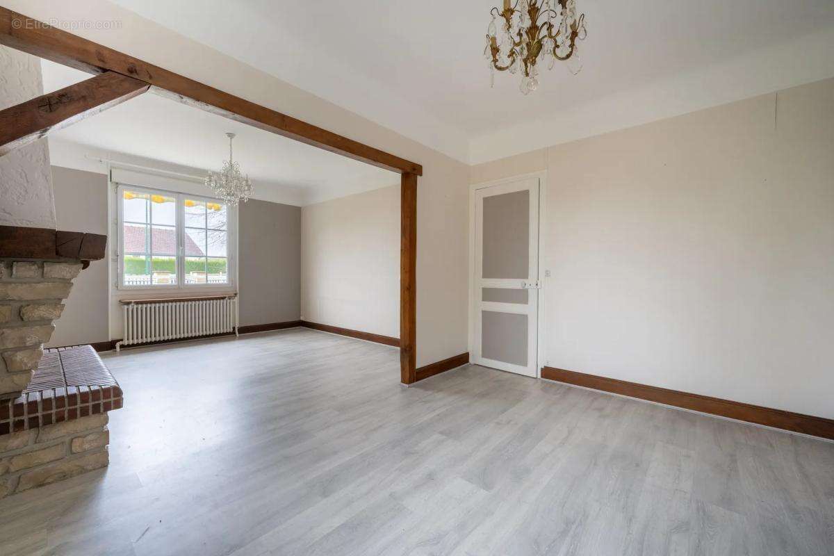 Maison à LA COUTURE-BOUSSEY