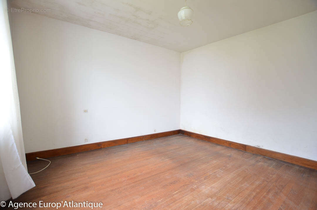 Maison à LES MATHES