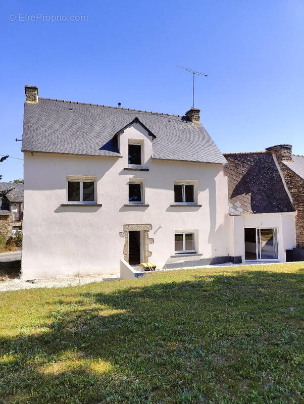 Maison 5 pièces 116 m² · à Serent · 116 m² · 275 000 €