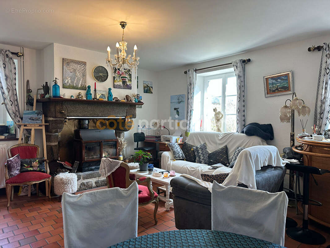 Maison à AGON-COUTAINVILLE