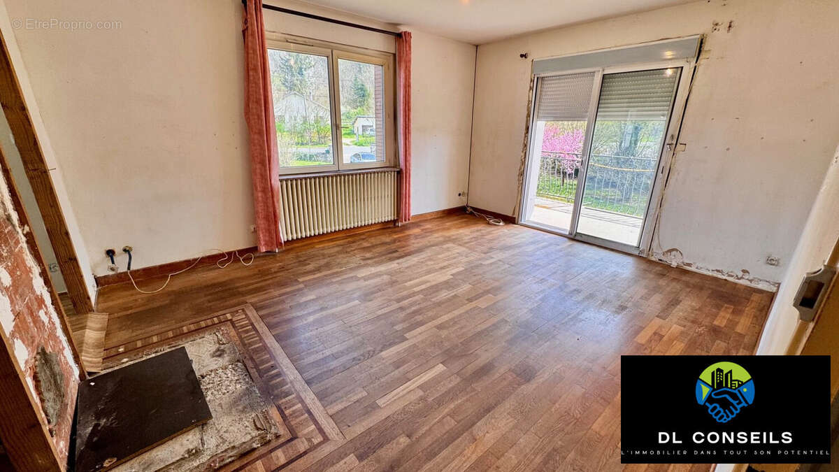 Maison à CHAZEY-BONS