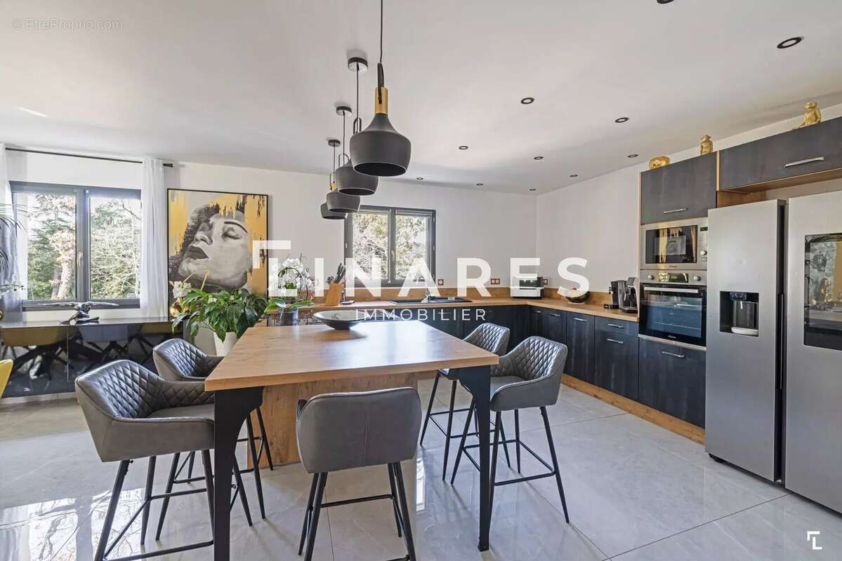 Maison à PLAN-D'AUPS-SAINTE-BAUME