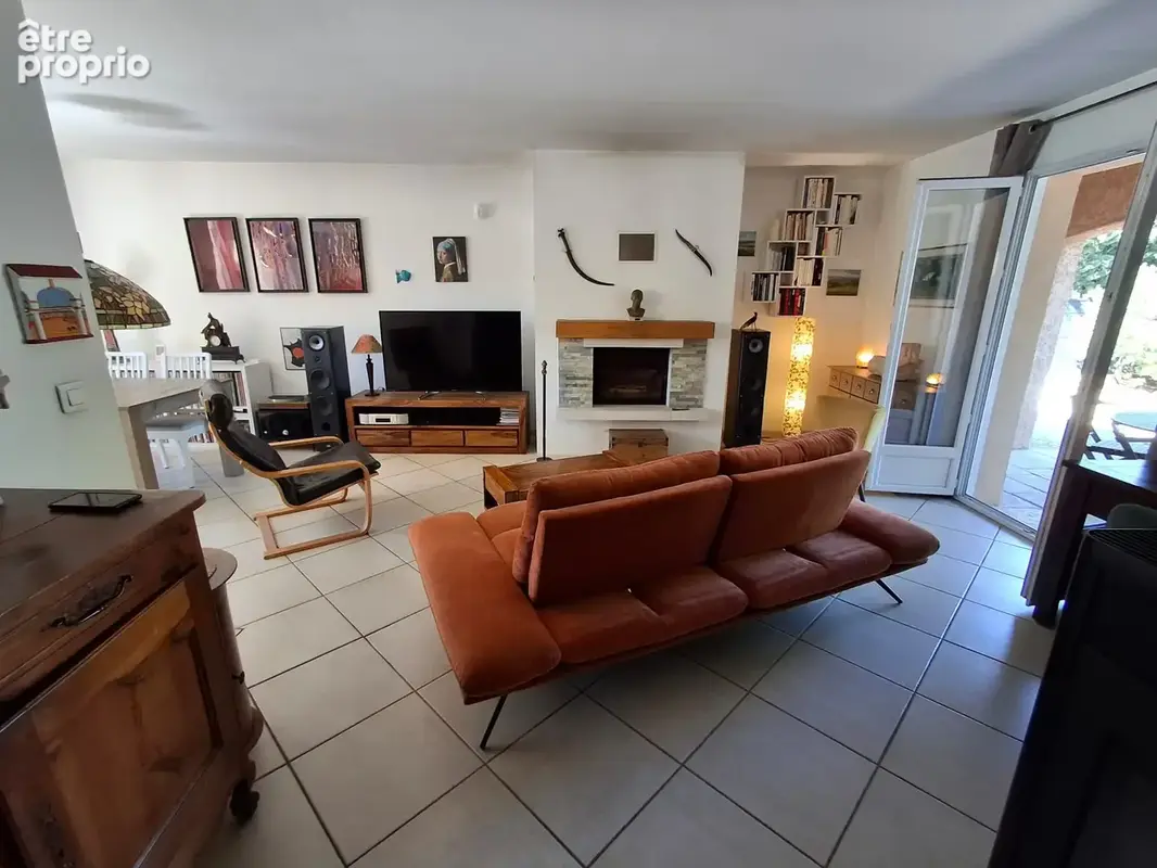 A Régusse Villa de 104m2 avec piscine et garage - photo 9