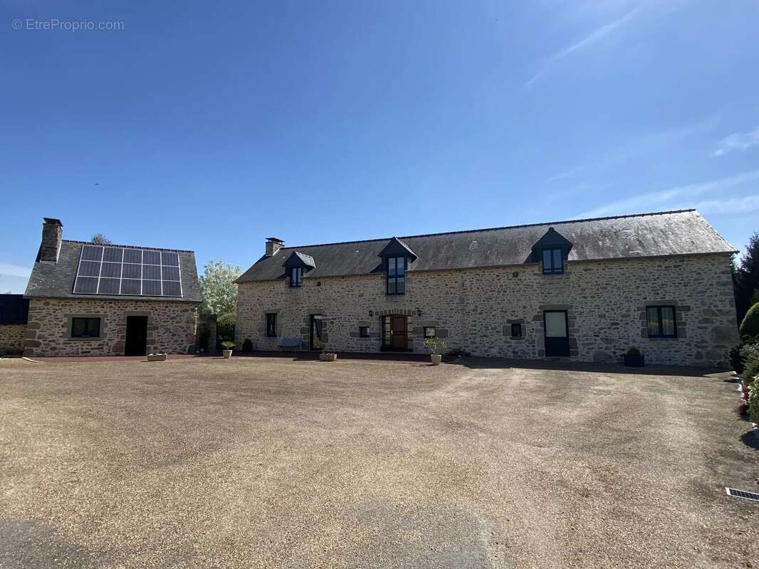 Maison à SAINTE-SUZANNE