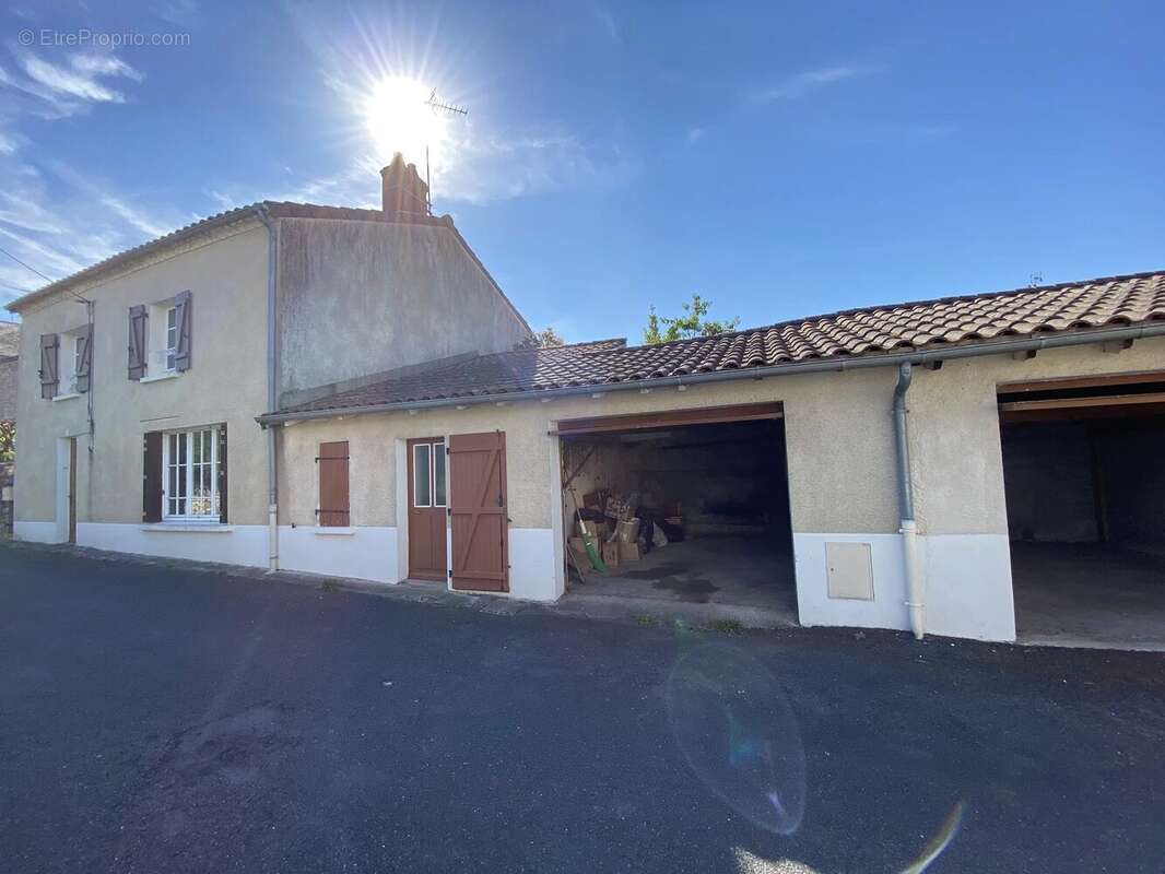 Maison avec jardin et garages au Dorat! - photo 5