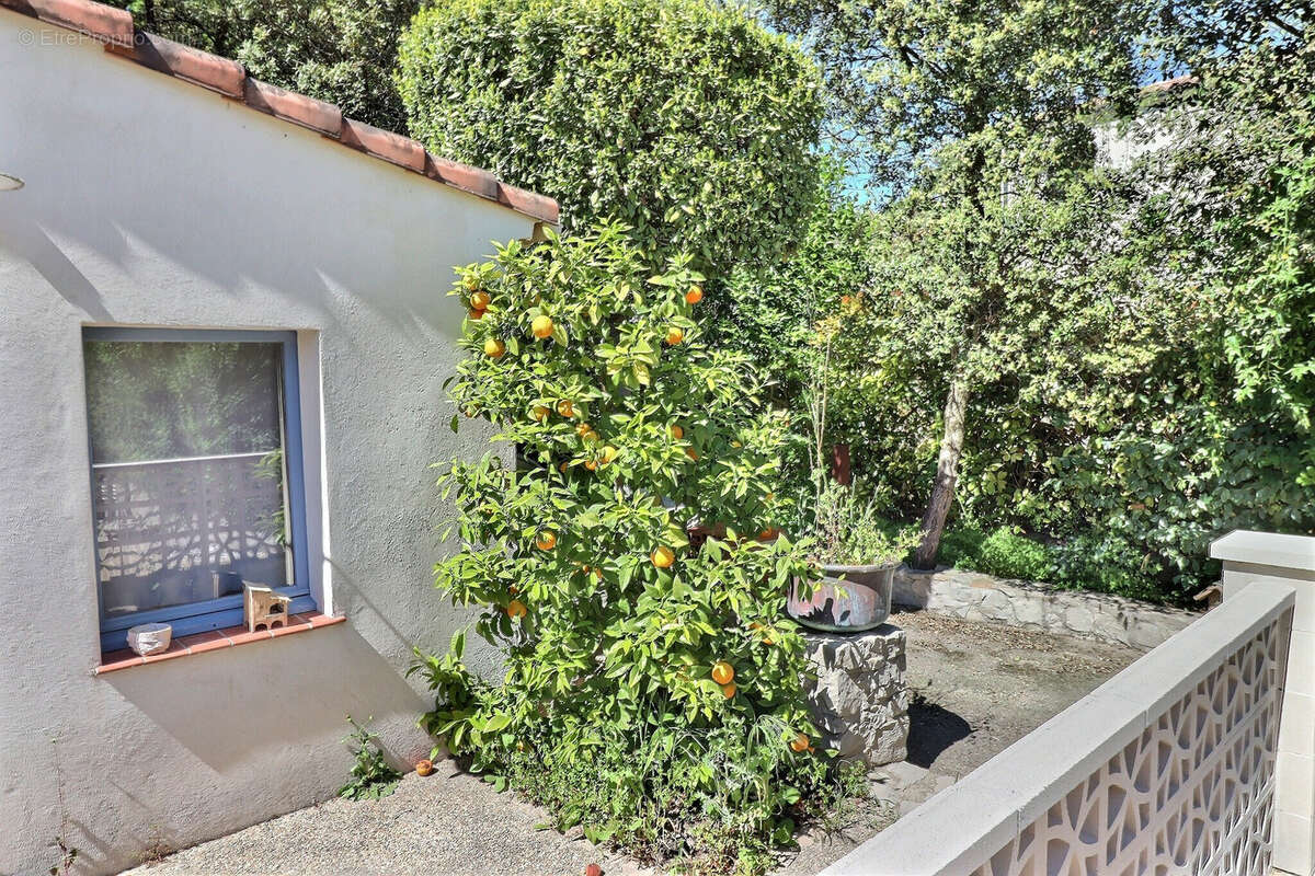 Maison à SAINT-BAUZILLE-DE-MONTMEL