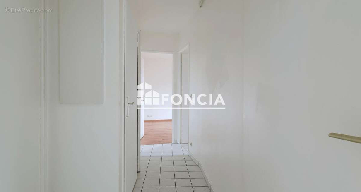 Appartement à BAILLY-ROMAINVILLIERS