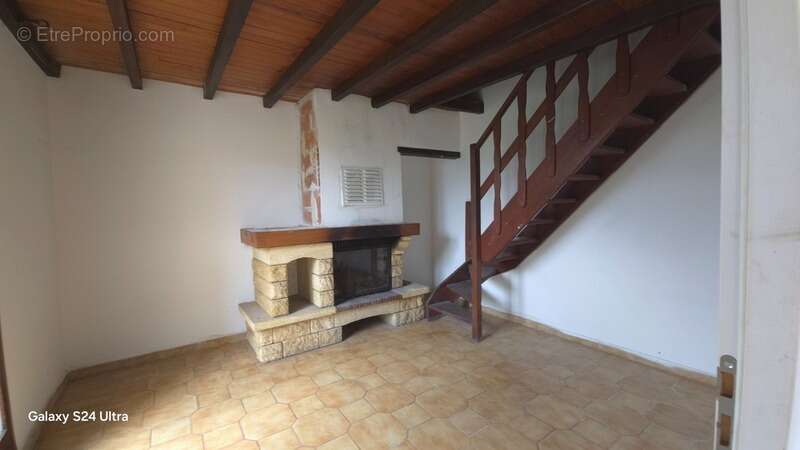 Maison à COURSAN