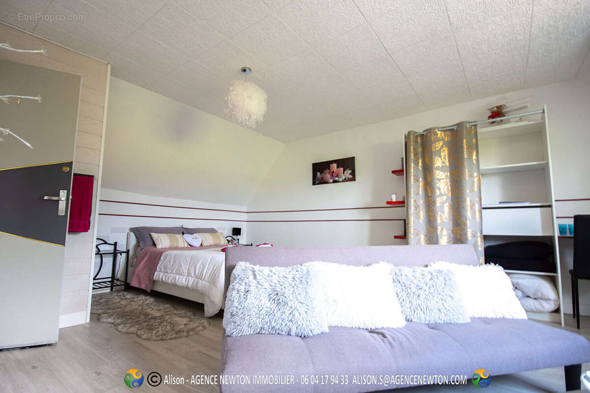 Maison à BAZOUGES-LA-PEROUSE