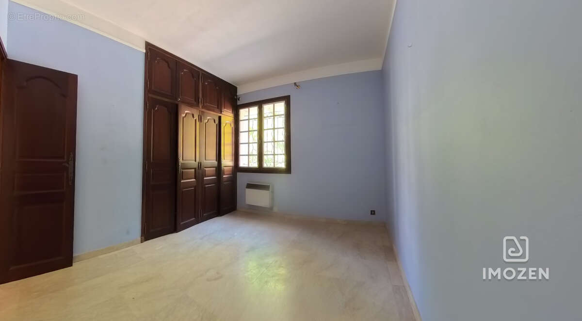 Maison T5 de 174 m2 Carrez - 327m2 de terrain - photo 14