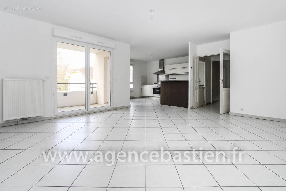 Appartement à ORNEX