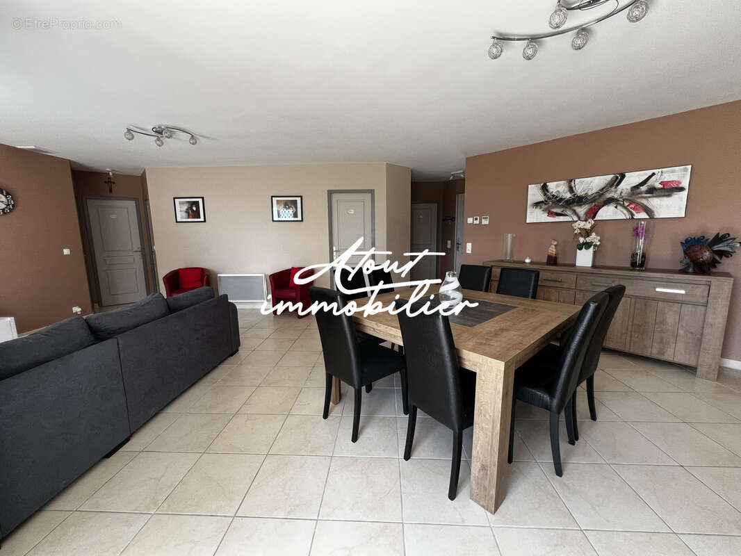 Maison à PERET