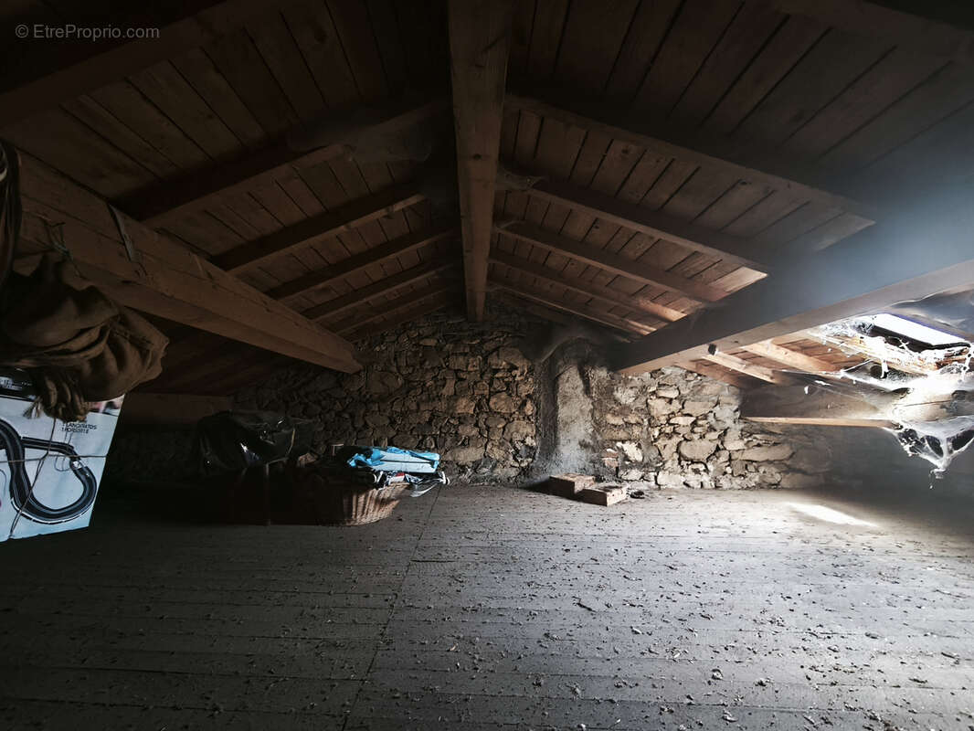Maison à DORANGES