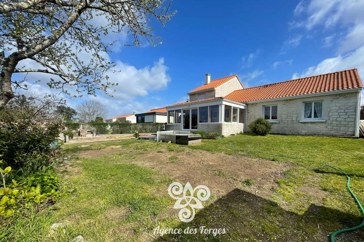 Maison à LE LANDREAU