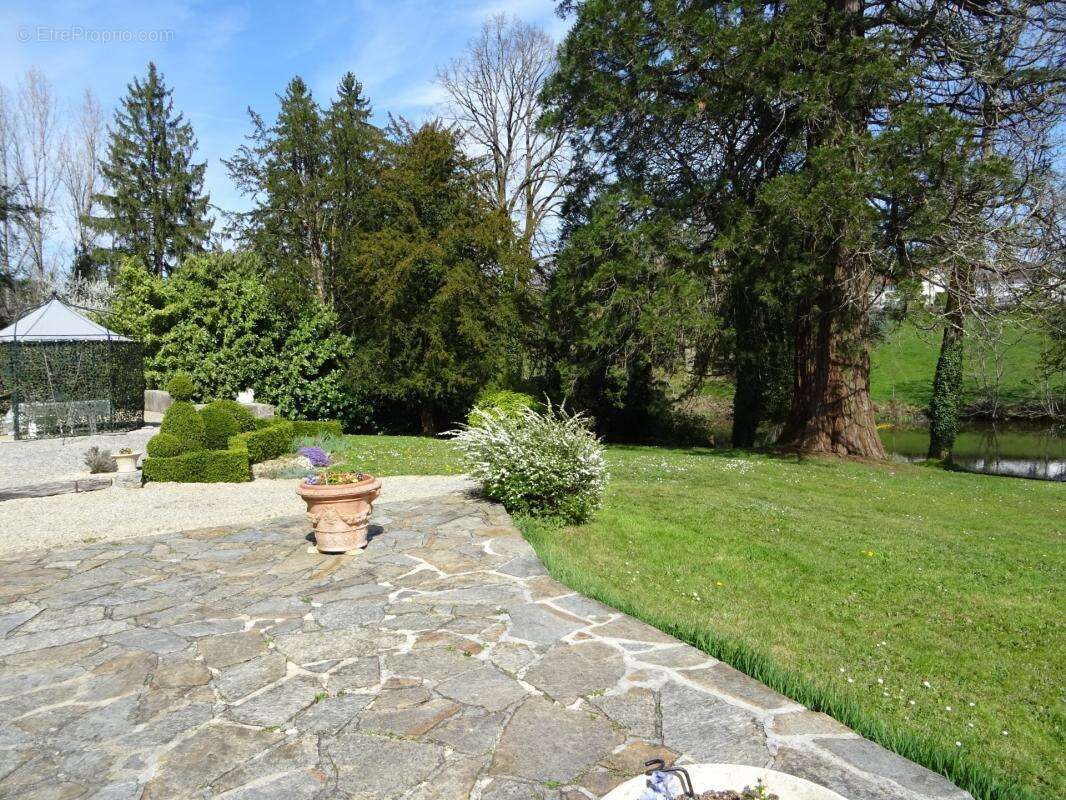 Secteur saint hilaire les places proche de nexon en haute vienne magnifique manoir du 17eme de 280 m² habitables sur 17862 m² de - photo 40
