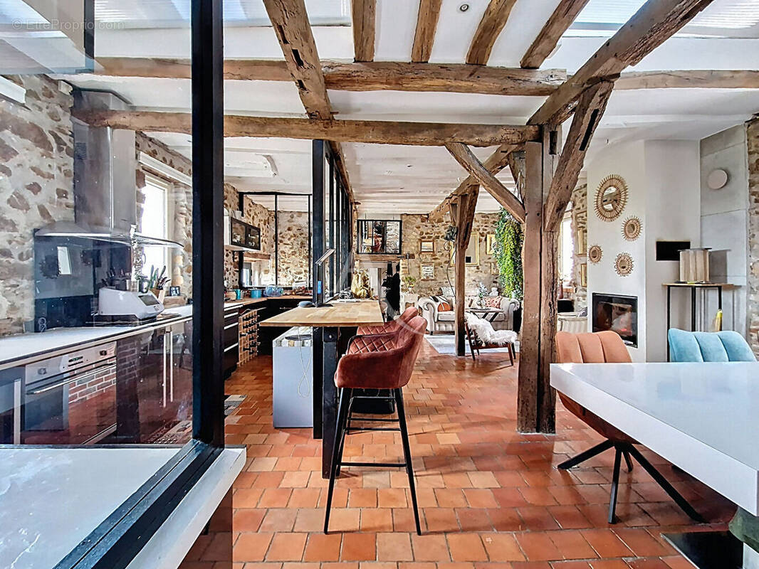 Maison à LA JAILLE-YVON