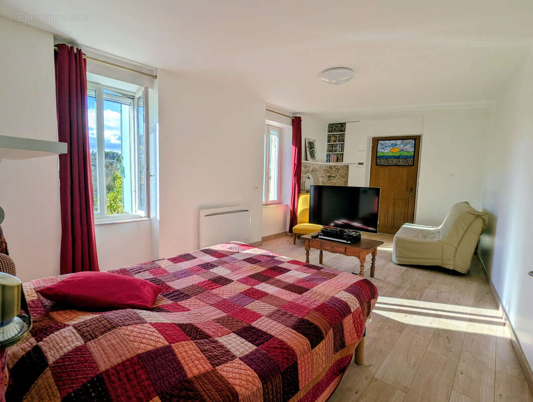 Maison à AIGUES-VIVES