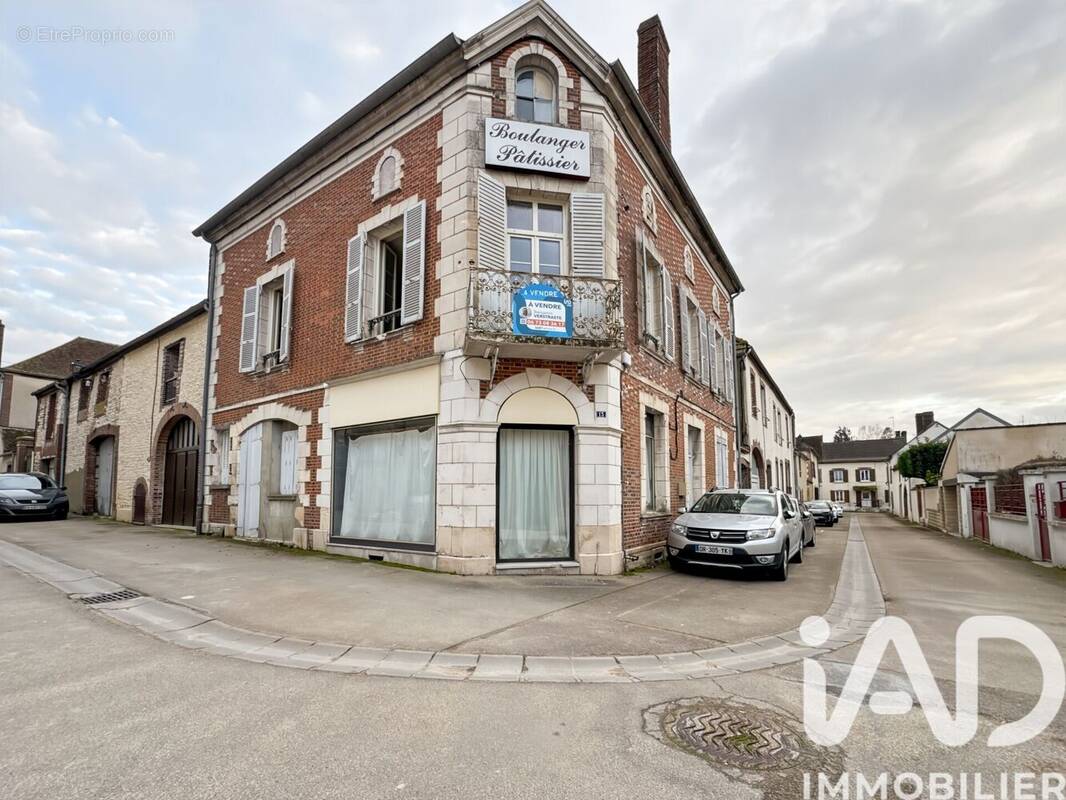 Appartement 158 m² à Chassy  - photo 1