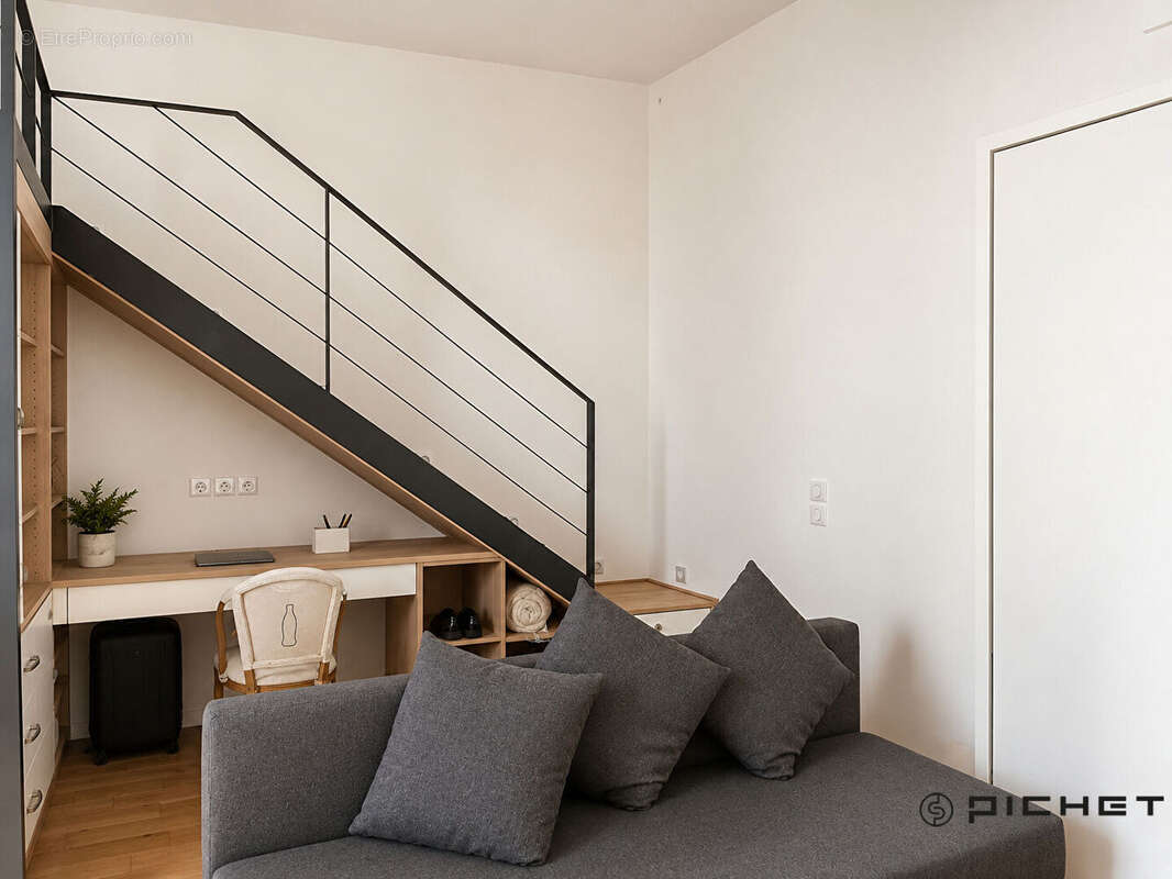 Paris 1er - Rue de la Cossonnerie - Appartement de charme vendu occupé en bail meublé - photo 2