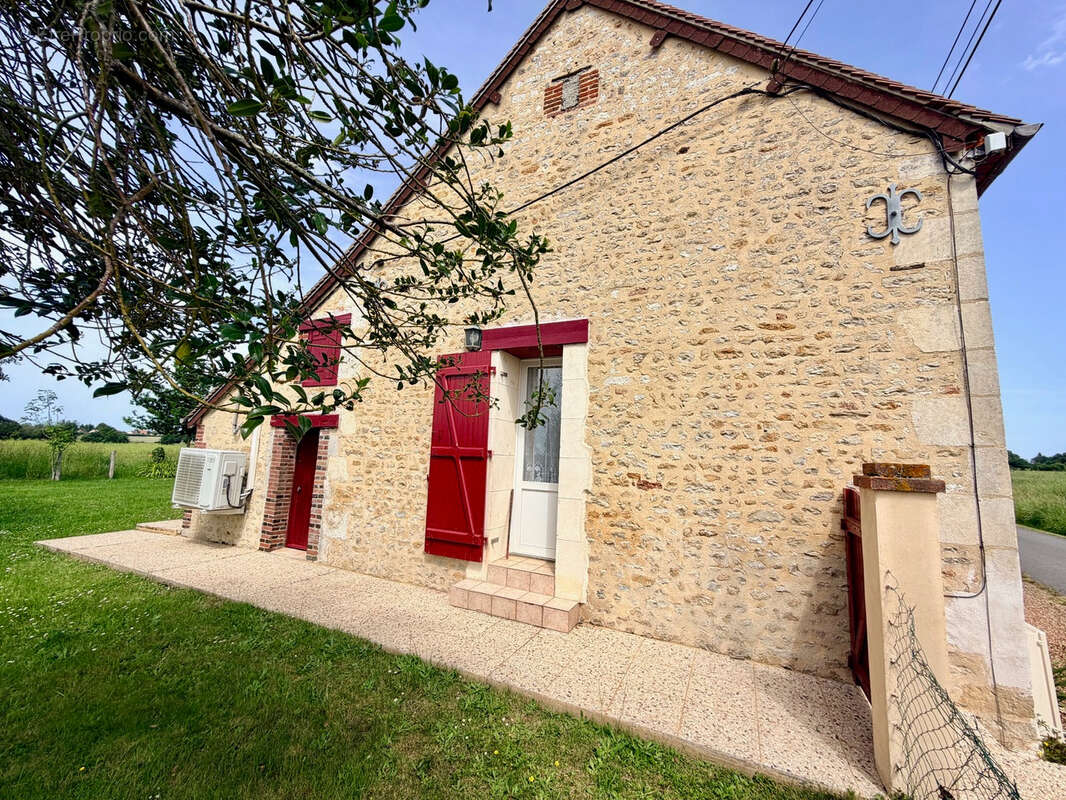 Maison à LE MELE-SUR-SARTHE