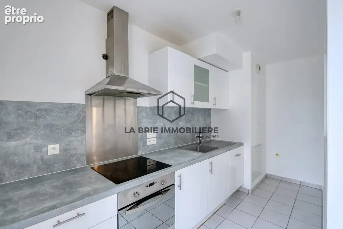 Appartement 3 pièces 63 m² à vendre à Villecresnes (94440) - photo 2