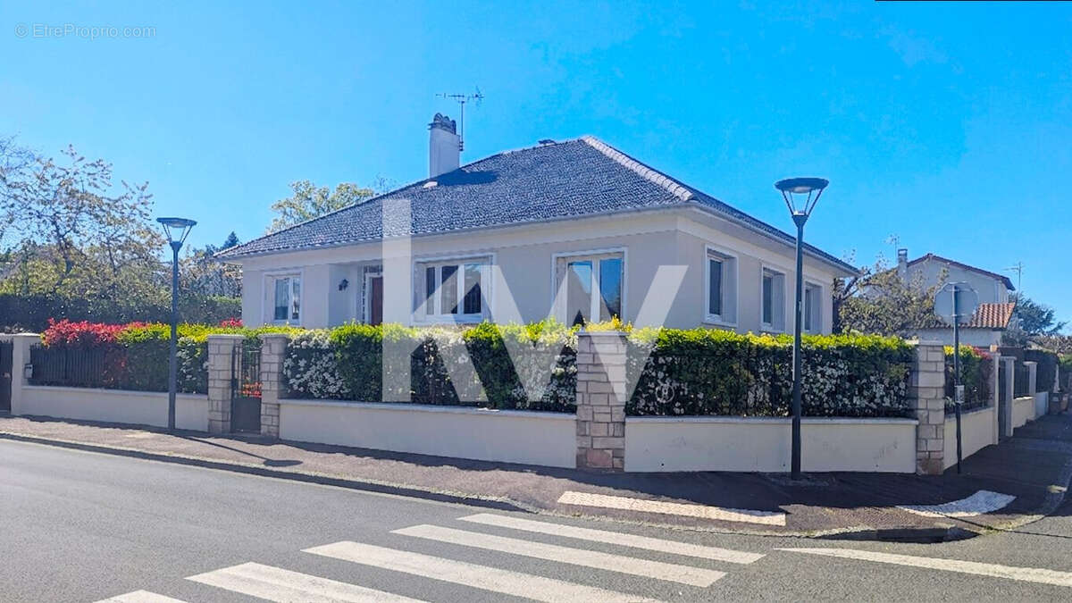 Maison à SAINT-GRATIEN
