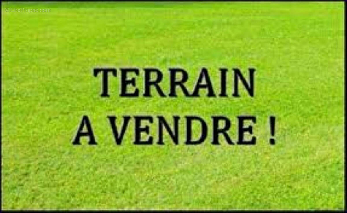 Terrain à SAINT-VINCENT-DE-PAUL