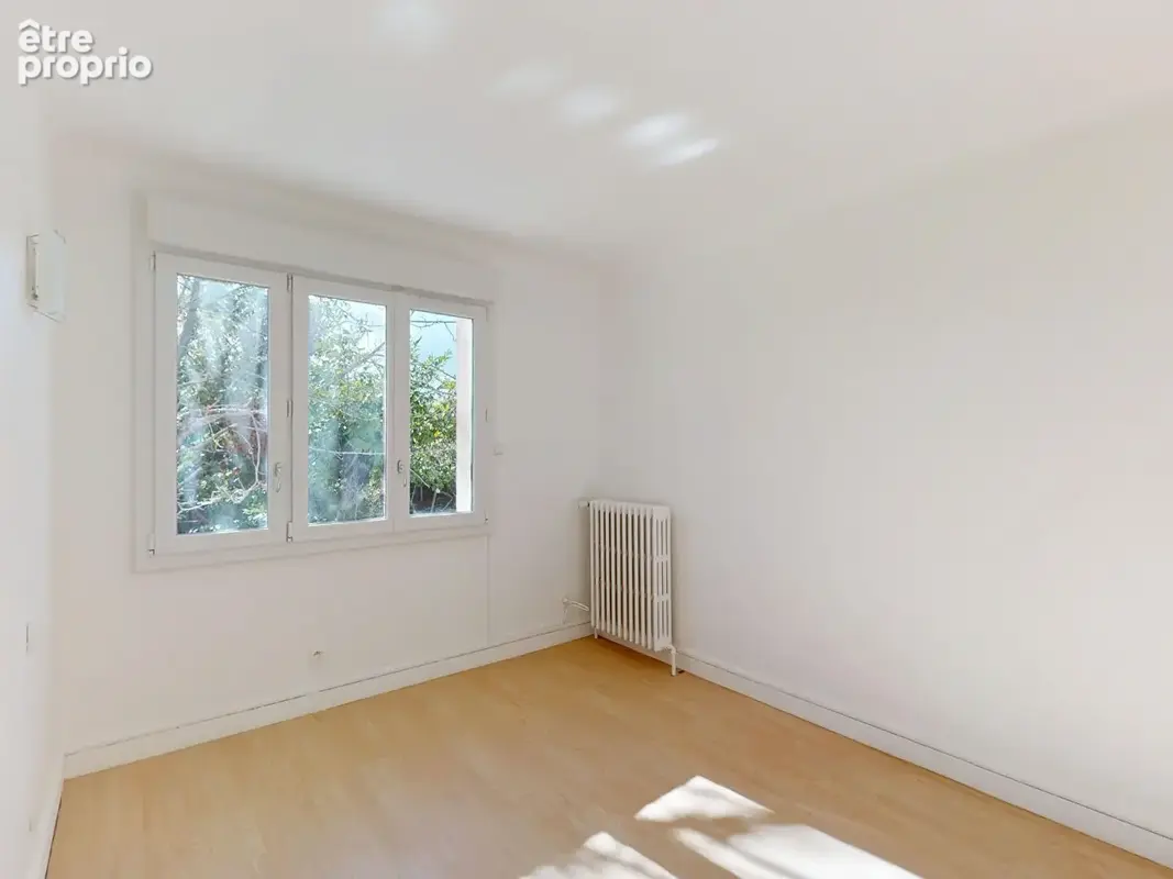 GAGNY, maison familiale de 130m², 9 pièces - photo 7