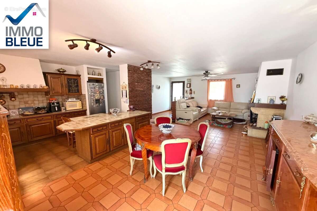 Maison 94 m² à Gignac-La-Nerthe  - photo 4