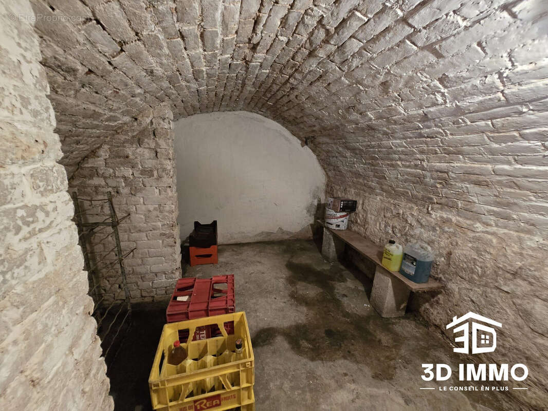 Maison à AVESNES-SUR-HELPE