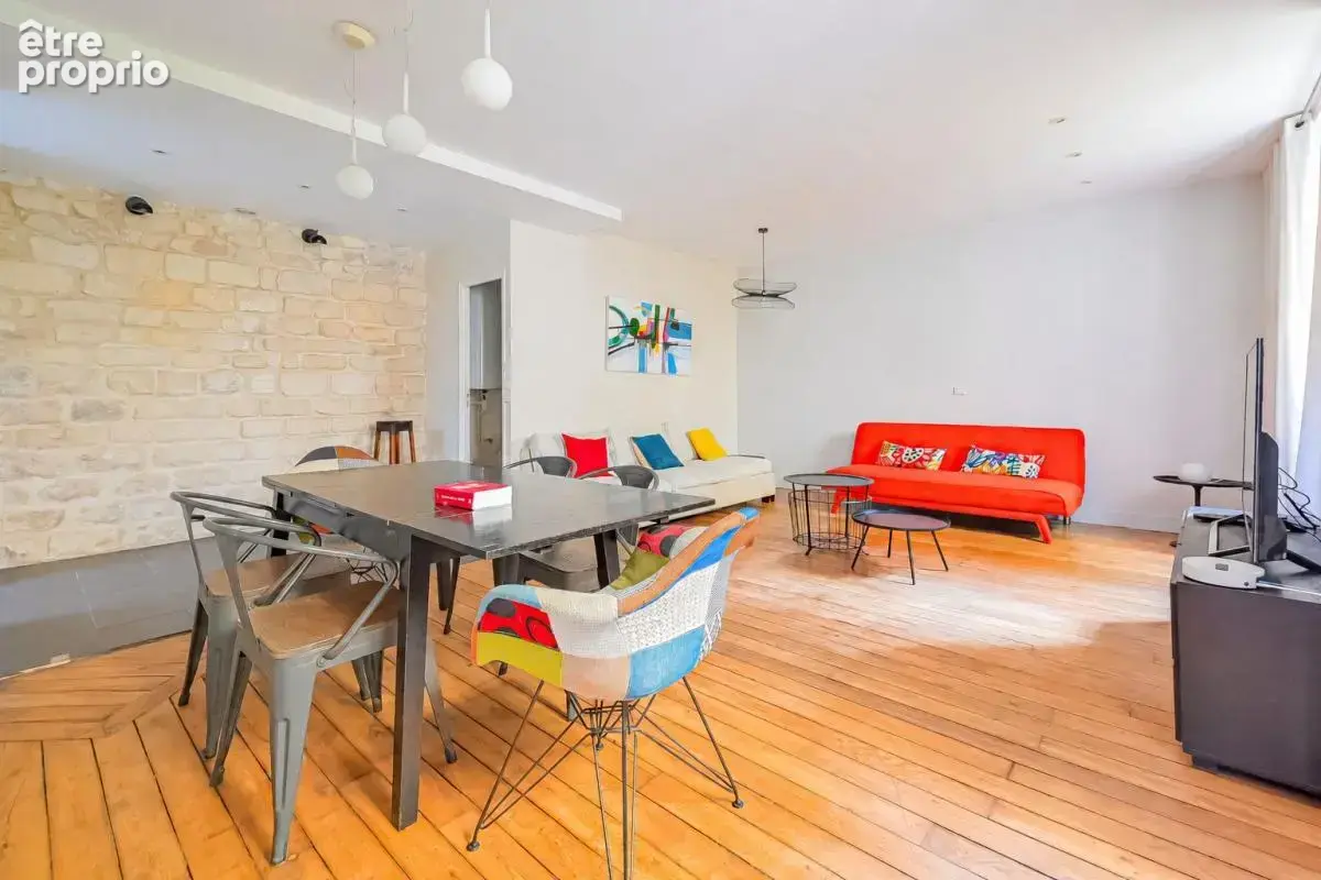 Appartement 4 pièces 102 m² · à Paris-18e · 102 m² · 725 000 €