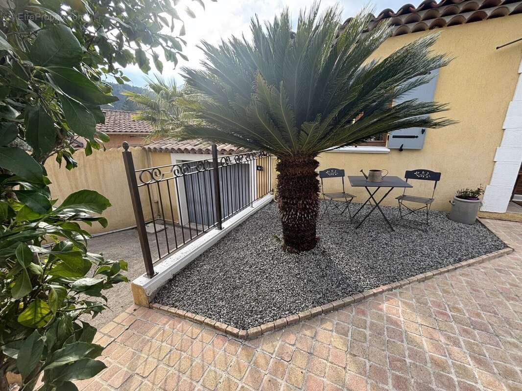 Maison à FIGANIERES